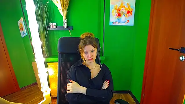 Snapshot of MaryHiggins chatting on February 2025 10:08:02 AM MaryHiggins online show from February 2025 10:08:02 AM