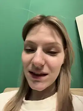 Snapshot of MaryHiggins chatting on February 2025 03:35:01 PM MaryHiggins online show from February 2025 03:35:01 PM