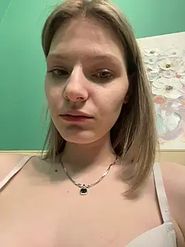 Snapshot of MaryHiggins chatting on February 2025 02:07:01 AM MaryHiggins online show from February 2025 02:07:01 AM