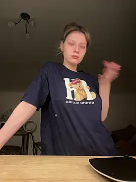 Snapshot of MaryHiggins chatting on February 2025 07:23:01 PM MaryHiggins online show from February 2025 07:23:01 PM