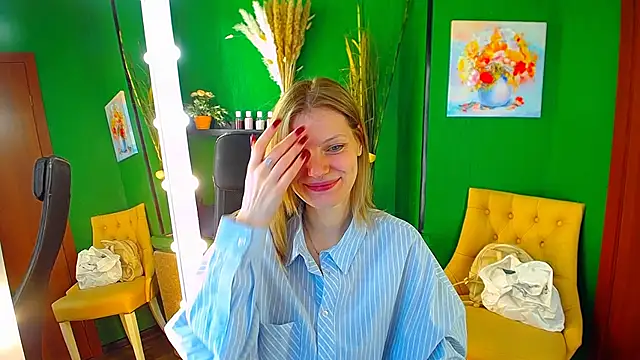 Snapshot of MaryHiggins chatting on February 2025 10:29:02 AM MaryHiggins online show from February 2025 10:29:02 AM