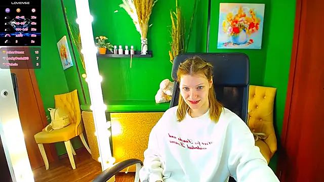 Snapshot of MaryHiggins chatting on March 2025 10:33:02 AM MaryHiggins online show from March 2025 10:33:02 AM