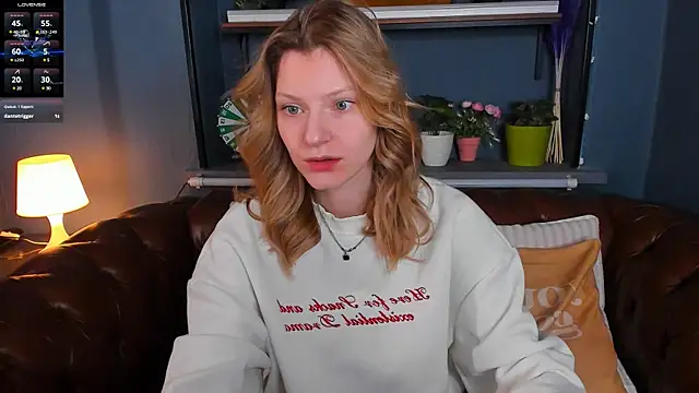 Snapshot of MaryHiggins chatting on March 2025 07:24:01 AM MaryHiggins online show from March 2025 07:24:01 AM