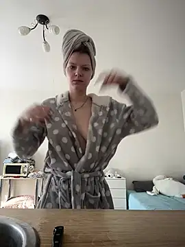 Snapshot of MaryHiggins chatting on March 2025 07:53:02 AM MaryHiggins online show from March 2025 07:53:02 AM