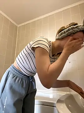 Snapshot of MaryHiggins chatting on September 2025 09:56:01 AM MaryHiggins online show from September 2025 09:56:01 AM