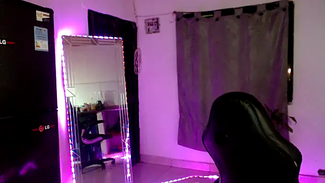 Ariana girlhots online show from January 2025 05:54:02 AM