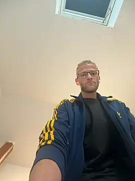 Hhimmlet online show from May 2026 01:29:01 PM