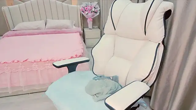 Girl  Funny online show from January 2025 02:24:02 PM