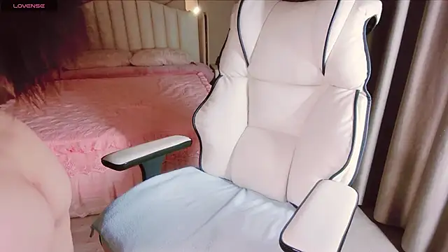 Girl  Funny online show from January 2025 04:13:02 PM