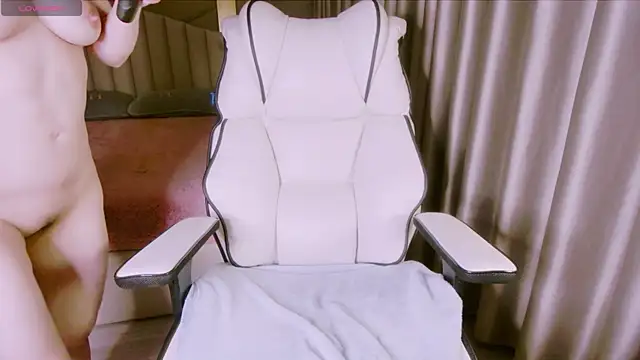 Girl  Funny online show from February 2025 08:16:02 PM