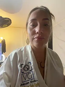 hotpawgmilf online show from June 2026 03:00:02 AM
