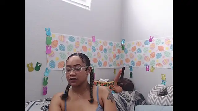 RylHoneyy online show from March 2026 06:41:01 PM