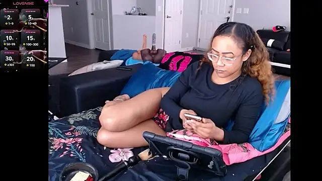 RylHoneyy online show from May 2026 07:30:01 PM