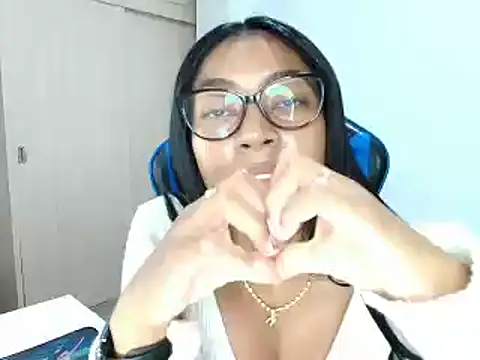 sophiax-x online show from March 2025 06:14:01 PM