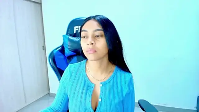 Snapshot of sophiax-x chatting on January 2026 10:30:01 AM sophiax-x online show from January 2026 10:30:01 AM