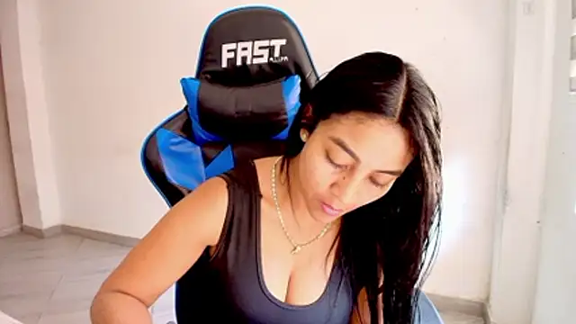 Snapshot of sophiax-x chatting on March 2026 02:46:02 PM sophiax-x online show from March 2026 02:46:02 PM