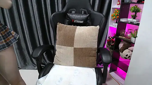 Yuki-yio online show from March 2025 01:24:02 AM