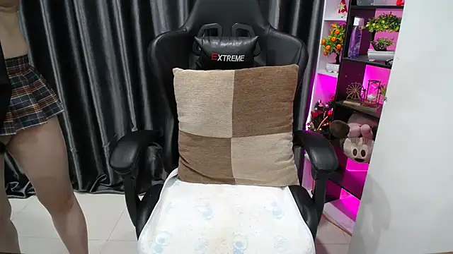 Yuki-yio online show from October 2025 02:39:02 AM