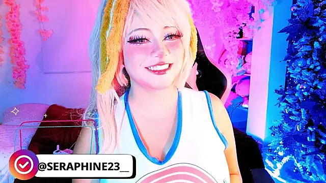 seraphine23 online show from December 2025 03:12:03 AM
