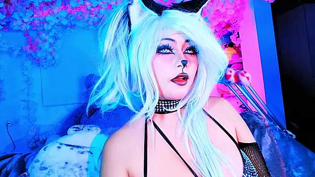 seraphine23 online show from February 2026 03:13:01 AM