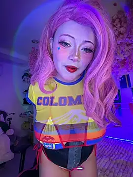 seraphine23 online show from June 2026 03:27:02 AM