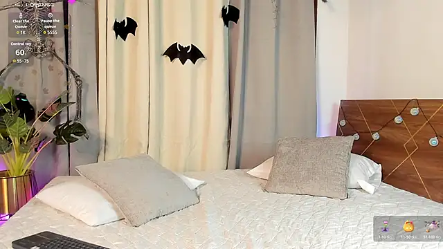 Amy art online show from October 2025 07:49:02 PM