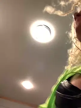 Snapshot of DreamGurlDaisy@xh chatting on January 2025 08:07:02 AM DreamGurlDaisyxh online show from January 2025 08:07:02 AM