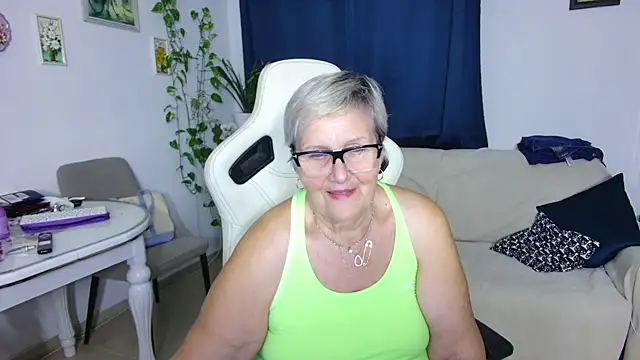 Selenna57 online show from February 2026 06:59:02 PM