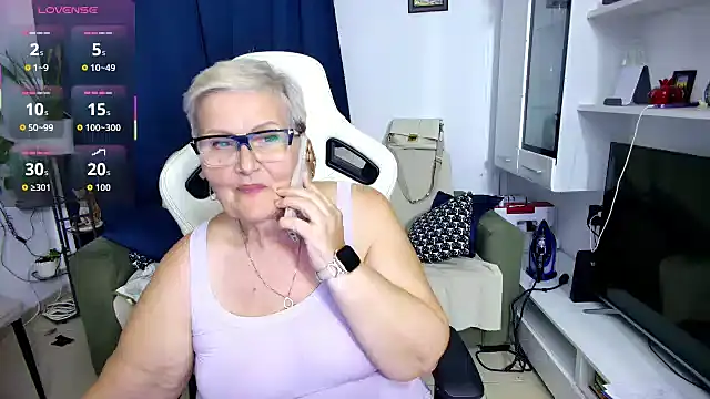 Selenna57 online show from May 2026 04:46:02 PM