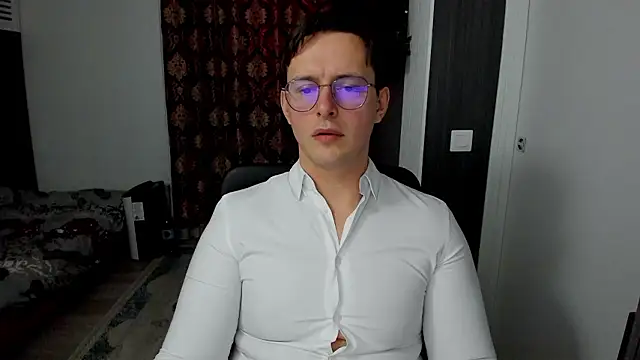 sexxymuscles4u online show from January 2026 12:42:01 PM