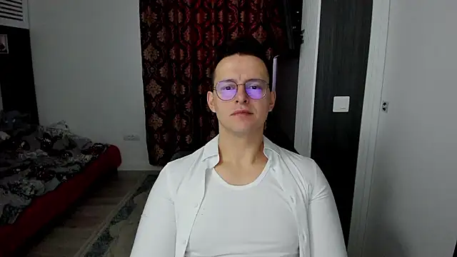 sexxymuscles4u online show from February 2026 08:32:02 AM