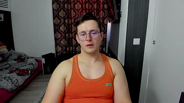 sexxymuscles4u online show from March 2026 12:07:01 PM