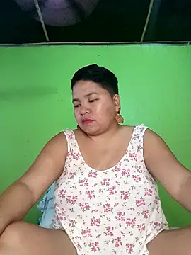 Snapshot of hotpussyxxx33x chatting on April 2026 05:12:02 AM hotpussyxxx33x online show from April 2026 05:12:02 AM