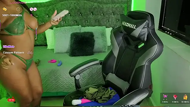 nashiira  online show from September 2025 08:42:01 PM