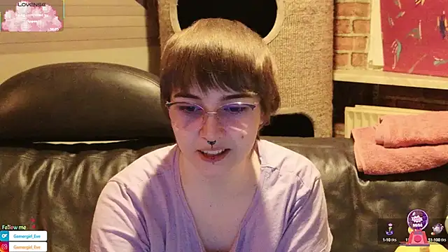 GamerGirl Eve online show from October 2025 06:08:01 PM