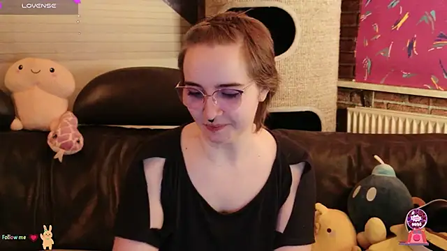 GamerGirl Eve online show from November 2025 07:21:01 PM