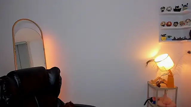 Cassandra Caiin online show from October 2025 11:20:02 AM