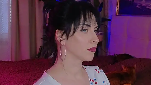 lily conor online show from November 2025 08:16:02 AM