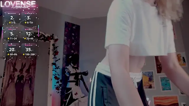 Careful i bite online show from November 2025 06:46:02 AM