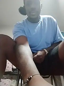 Makeyoucumallover online show from November 2025 03:27:01 AM