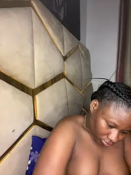 catty3232 online show from October 2025 12:00:02 AM