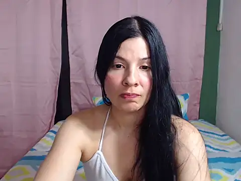 Estefani 32 online show from March 2025 05:42:02 PM