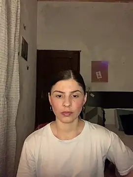 Estefani 32 online show from July 2026 03:02:01 AM
