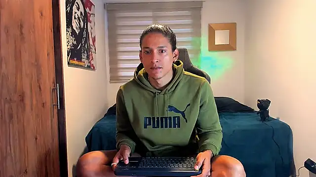 Liam V online show from January 2025 12:00:01 PM