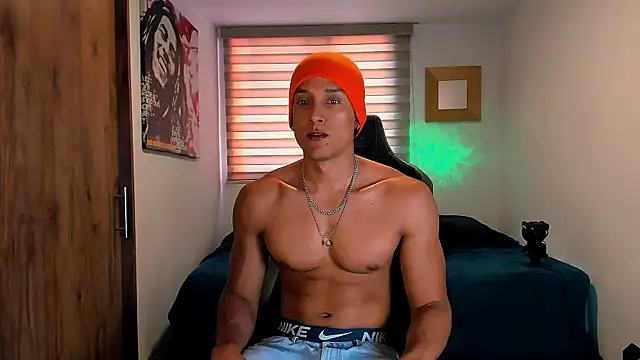 Liam V online show from January 2025 08:53:01 PM