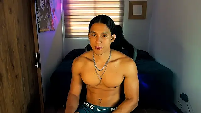 Liam V online show from February 2025 03:00:01 PM