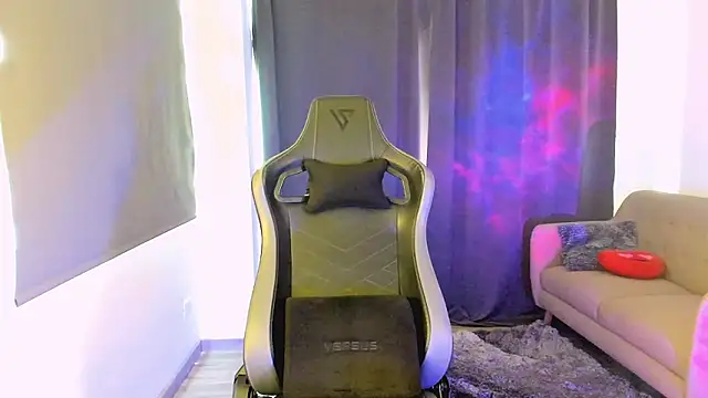 Liam V online show from March 2025 06:44:02 PM