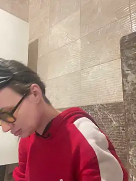 Flossy Vettie online show from April 2026 01:25:02 PM