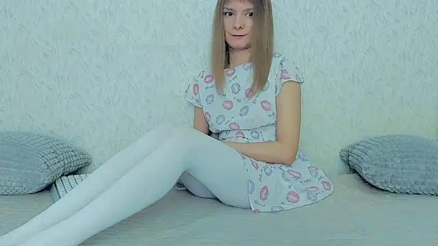 YourCaramel online show from January 2025 07:45:01 AM