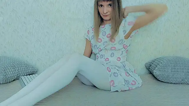 YourCaramel online show from January 2025 12:38:01 PM